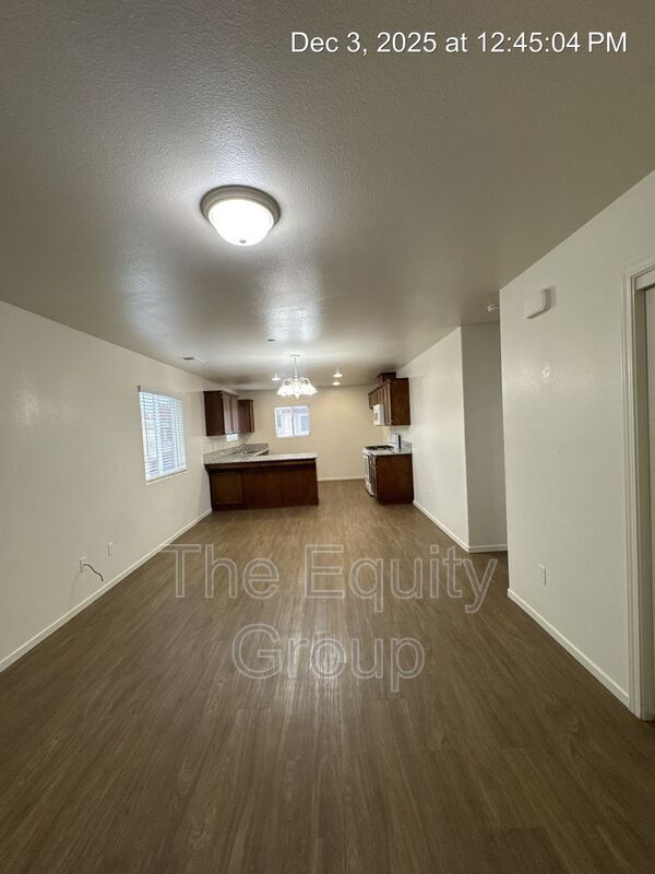Photo - 2133 W Lark Ave