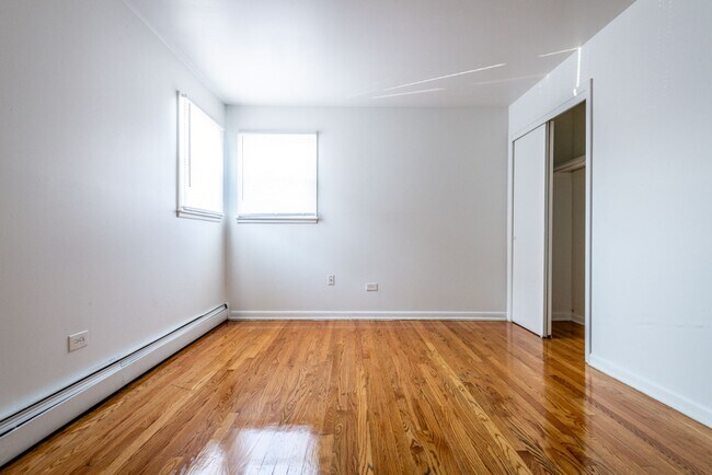 2066 W 135th