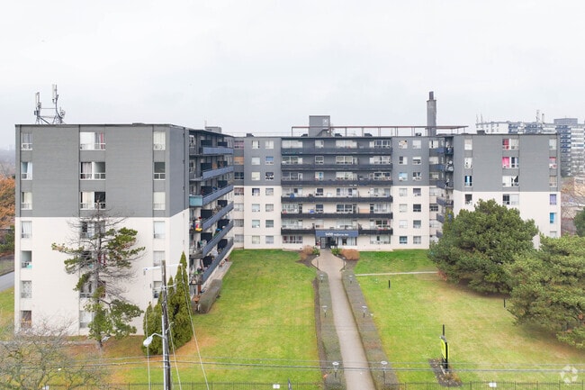 1450, avenue Sheppard - 1450 Sheppard Avenue