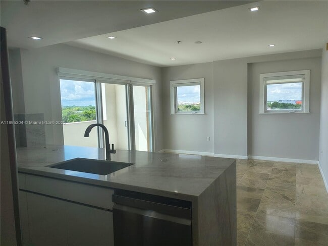 Photo - 2740 SW 28th Terrace Unit 808