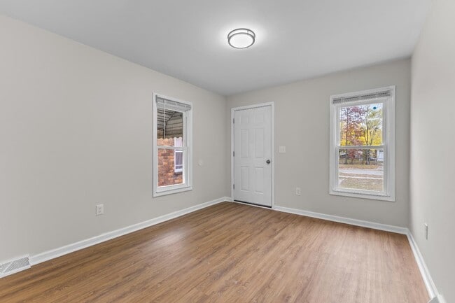 Photo - 19973 Lumpkin St