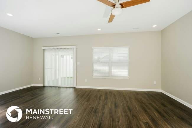 Photo - 2048 Hoosier Way