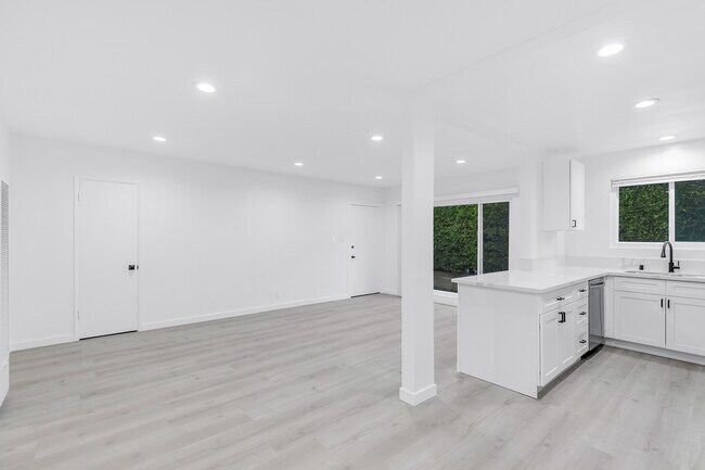 Photo - 1138 S Cardiff Ave