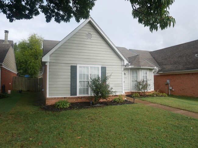 Photo - ****JUST REDUCED****1184 W E Ross Parkway ...