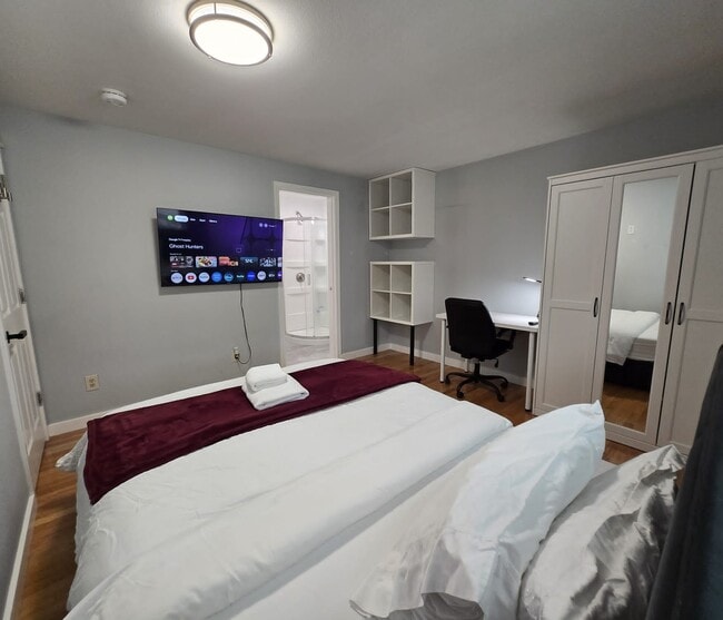 Photo - 19925 Wallingford Ave N