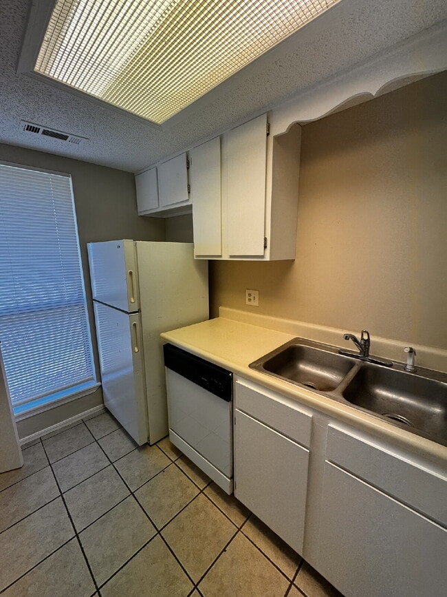 Photo - 1818 S 13th Pl