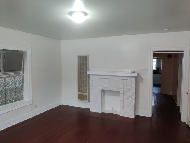 Photo - 2427 Hazard St Unit 1