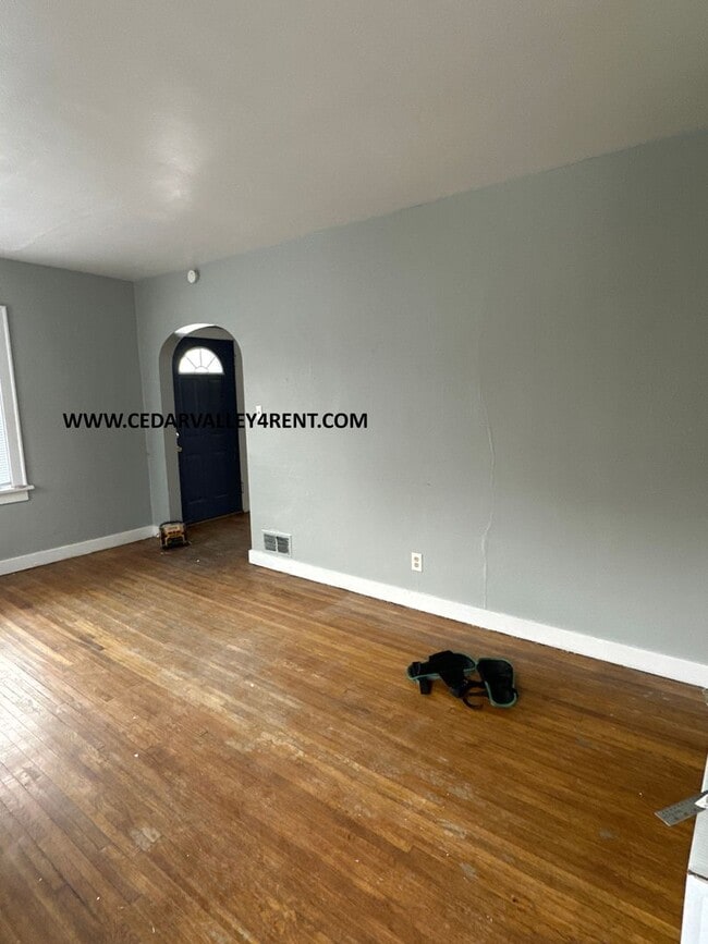 Photo - 1445 W 2nd St