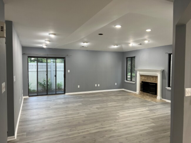 Photo - 107 Gate House Ln