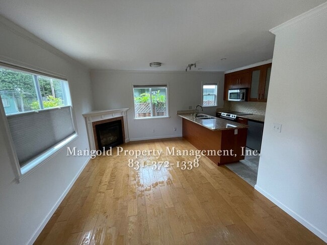 Photo - 415 Wood St