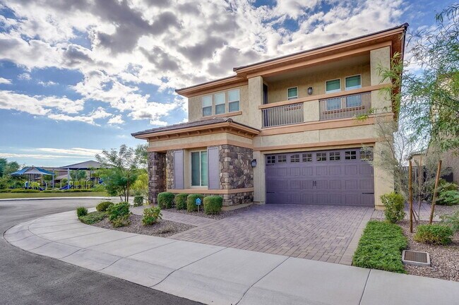 Building Photo - 4529 E Vista Bonita Dr