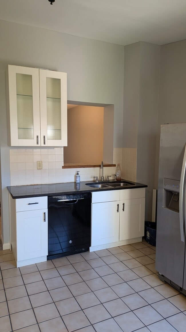 Photo - 624 E Hector St