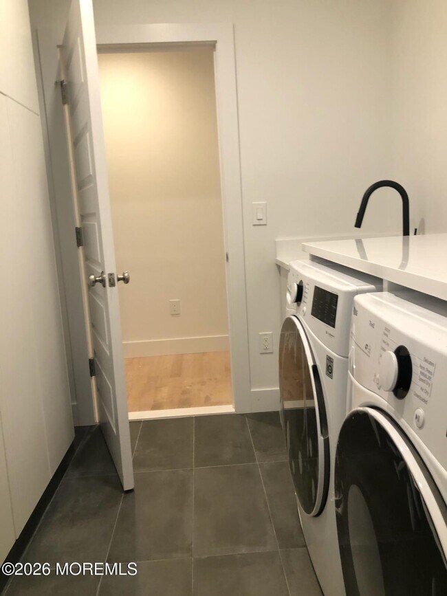 Photo - 1004 Van Ct Ave