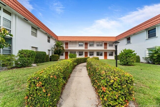 Building Photo - 2600 SE Ocean Blvd Unit FF14 Rental