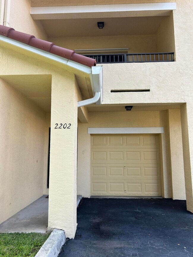Photo - 2202 Belmont Ln Unit 2202