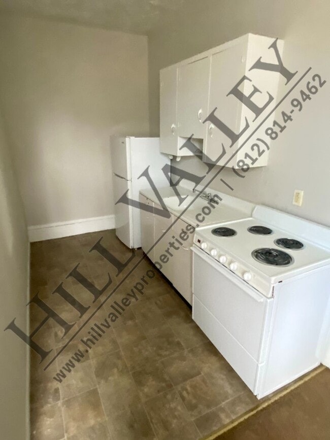 654 Deming St Unit 2