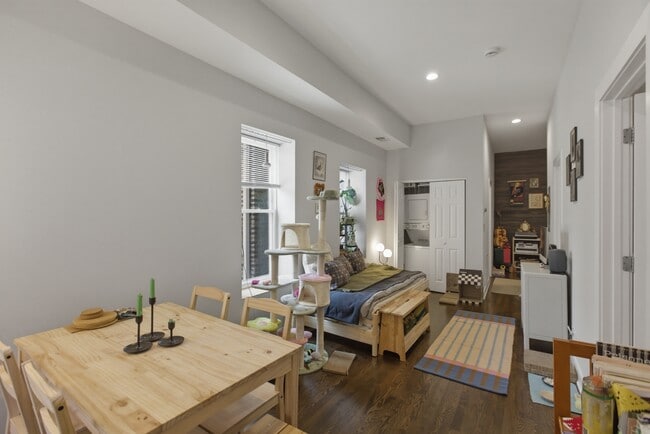 1854 W 18th St Unit 1R