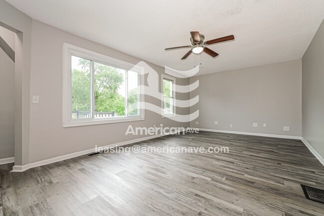 1217 E South Ave