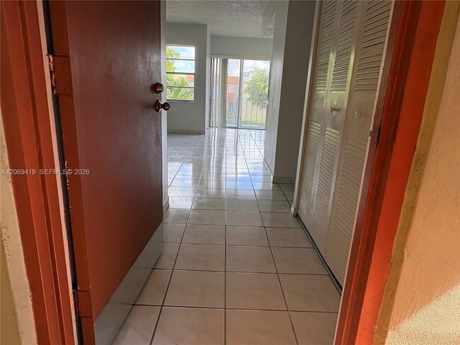Building Photo - 9331 SW 4th St Unit 202B