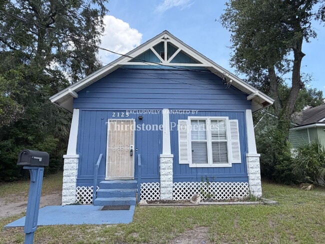Building Photo - 2125 Lambert St