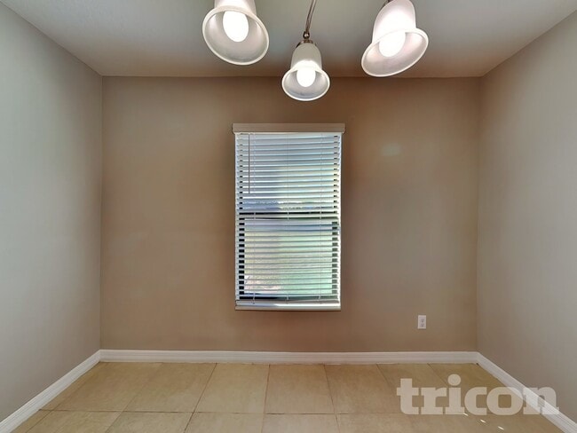 Photo - 1479 Swan Lake Cir