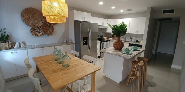 Building Photo - 1401 SW 134th Way Unit 405C