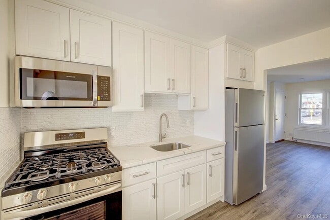 Photo - 670 W Broadway Unit 2nd floor