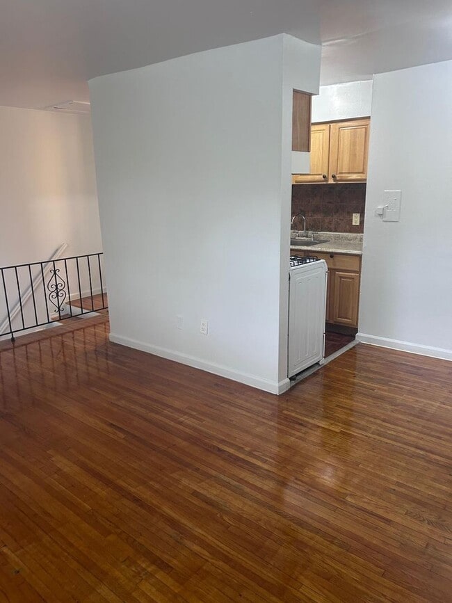 Photo - Colonnade Apartments