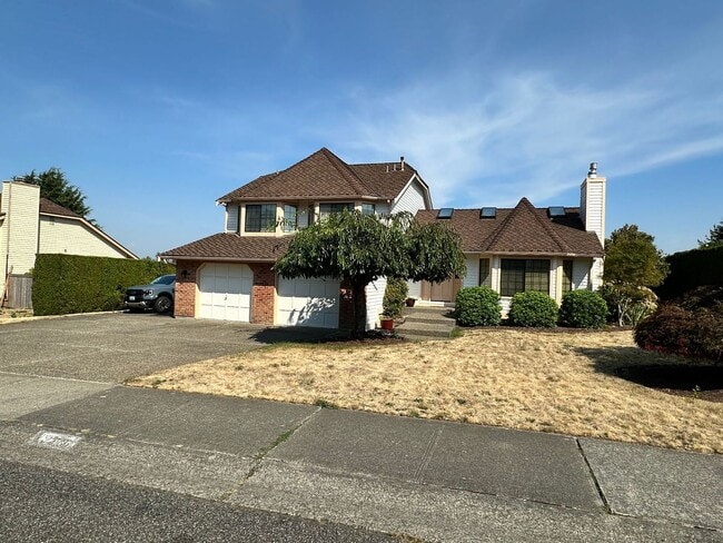 Photo - Stunning large 3 bedroom home in West Aubu...