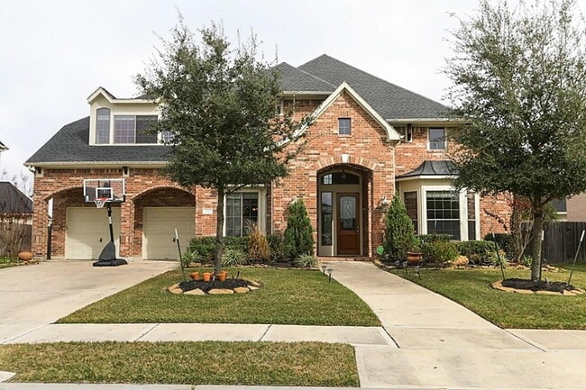 Building Photo - 5 Bed Single-Family Home for Rent in Grand Lakes, Katy 77494 with Lake Views & Pool