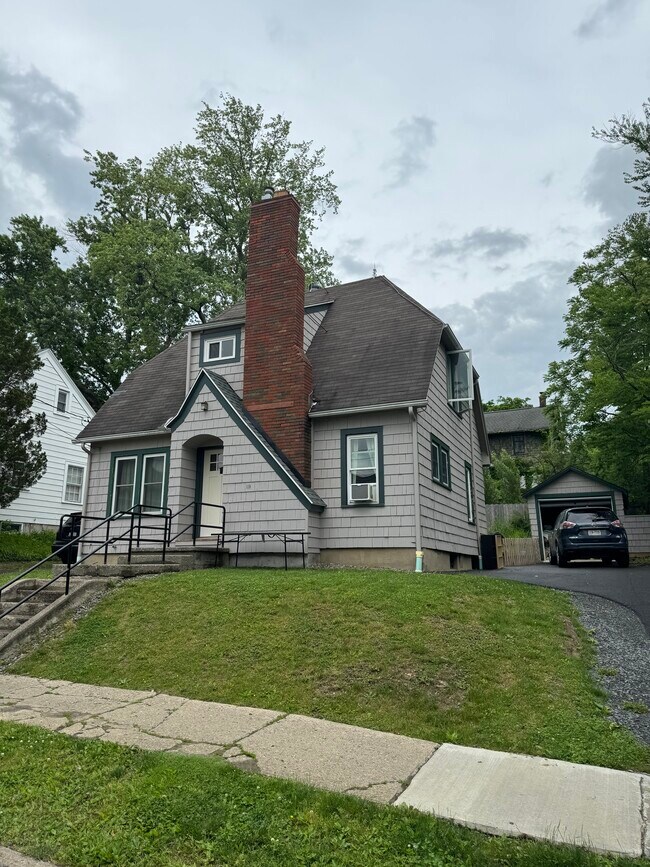 Photo - 119 Linden Ave