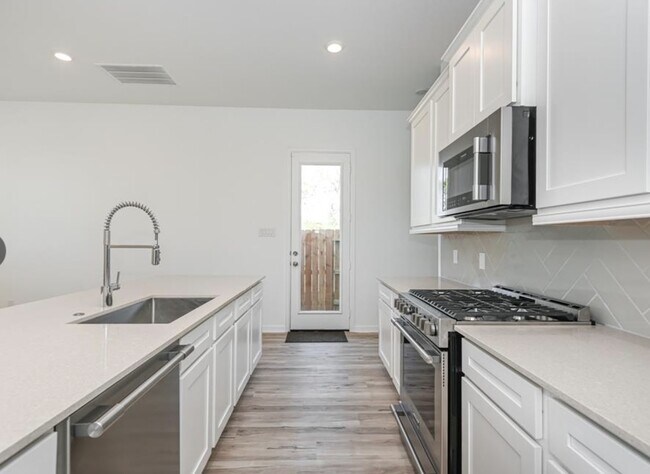 Photo - 526 Dry Fork Ln
