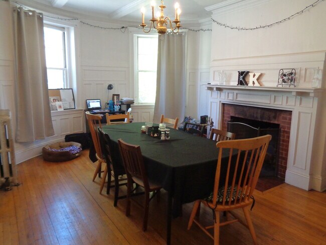 Photo - 104 Strathmore Rd