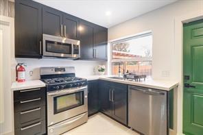 Photo - 2289 Cleveland St