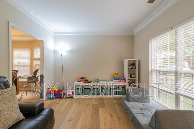 Photo - 10029 Dauphine Dr