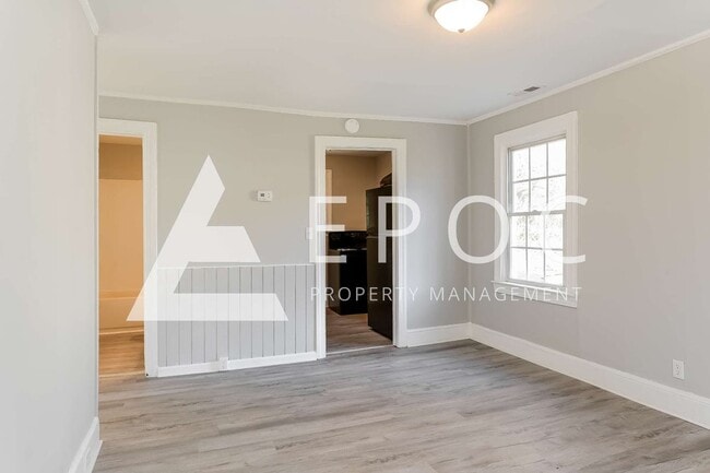 Photo - 909 Grant St