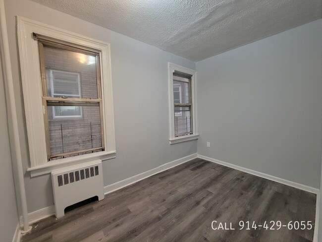 Photo - 160 Waverly St