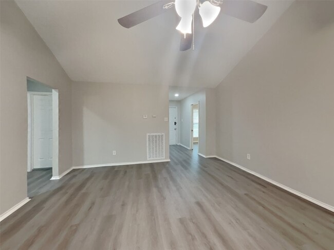 Photo - 15 S Drifting Leaf Ct