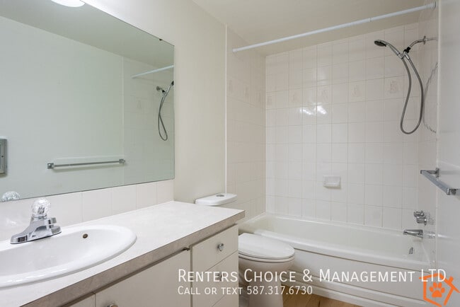 Photo - Quiet 1 Bedroom Unit, Onsite Laundry, Secured Entry