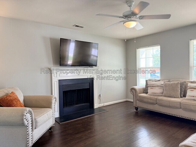Photo - 3446 Ferdilah Ln