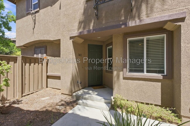 Photo - 425 S Meadowbrook Dr