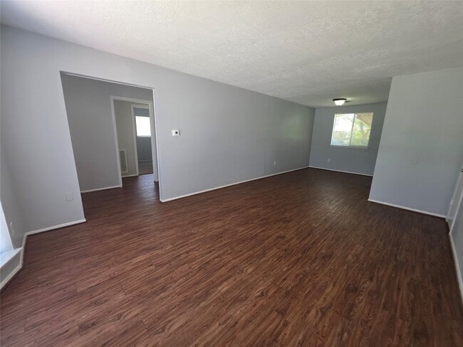 Photo - 508 Avondale Ln