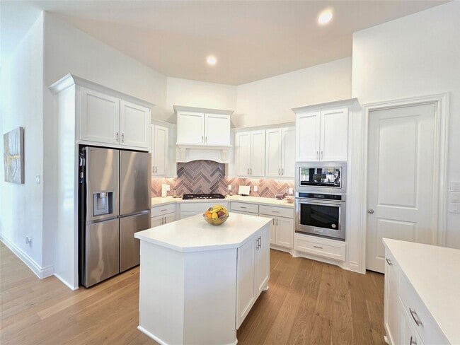 Photo - 22045 Gateway Arch Dr