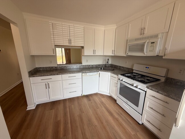 Photo - 32 Cherokee Dr