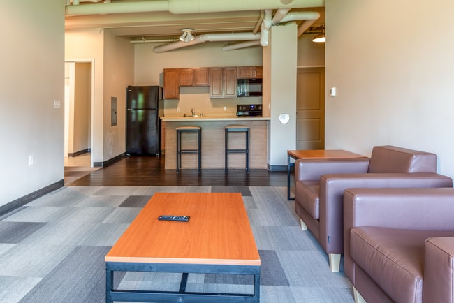 3BR/2BA-Living Room