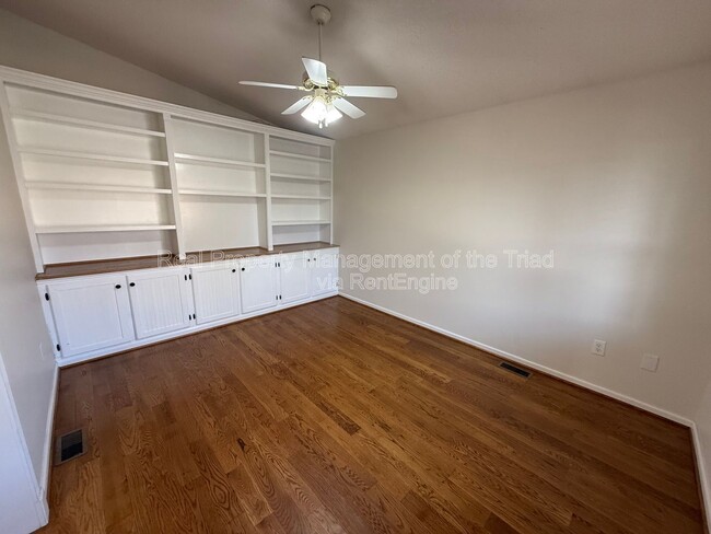 Photo - 1921 Bradford St