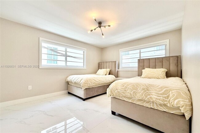 Photo - 4122 Collins Ave Unidad 2B