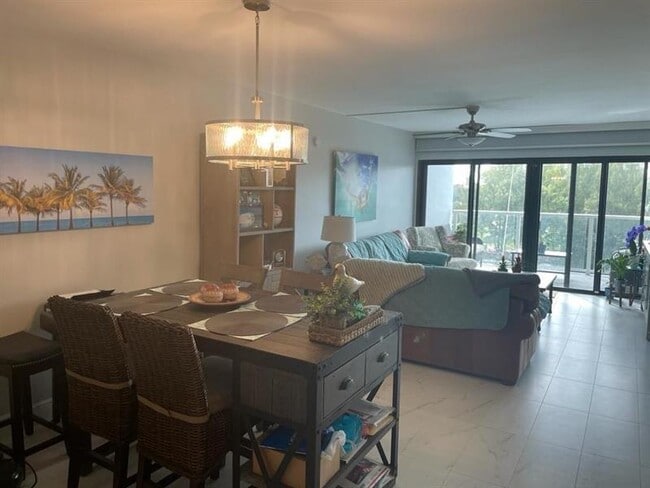 Building Photo - 1401 N Riverside Dr Unit 603 Rental
