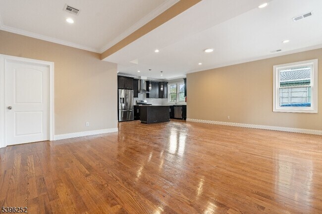 Photo - 57 Elm St Unidad 1