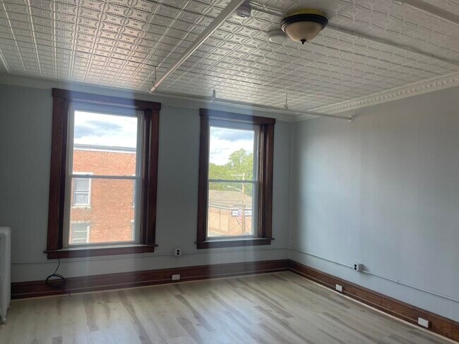 Building Photo - 41-43 Central St Unit G2